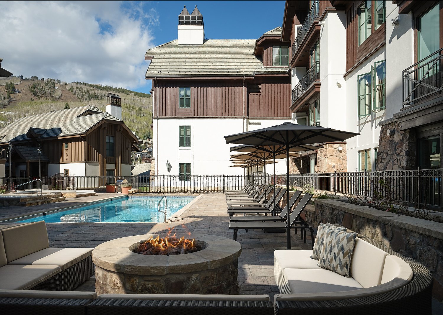Beaver Creek Mountain lodge firepit.JPG