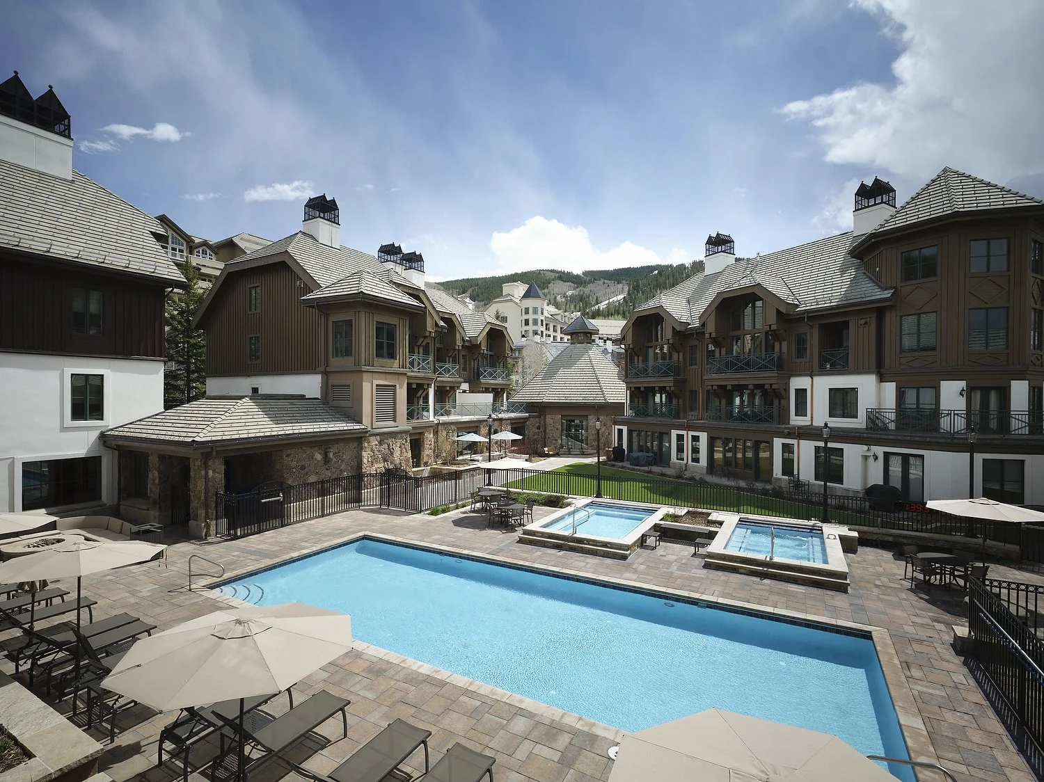 Beaver Creek Mountain lodge pool alt.JPG