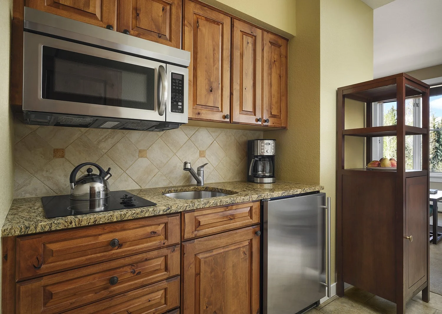 Beaver Creek Mountain lodge rm136 studio suite kitchenette.JPG