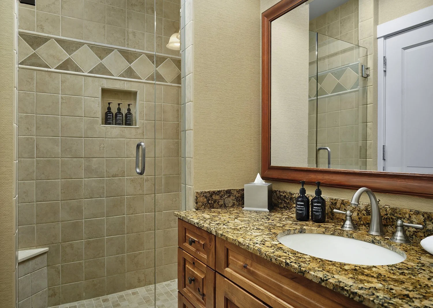 Beaver Creek Mountain lodge rm438 3bdrm villa 3rd bath-topaz-sharpen.JPG