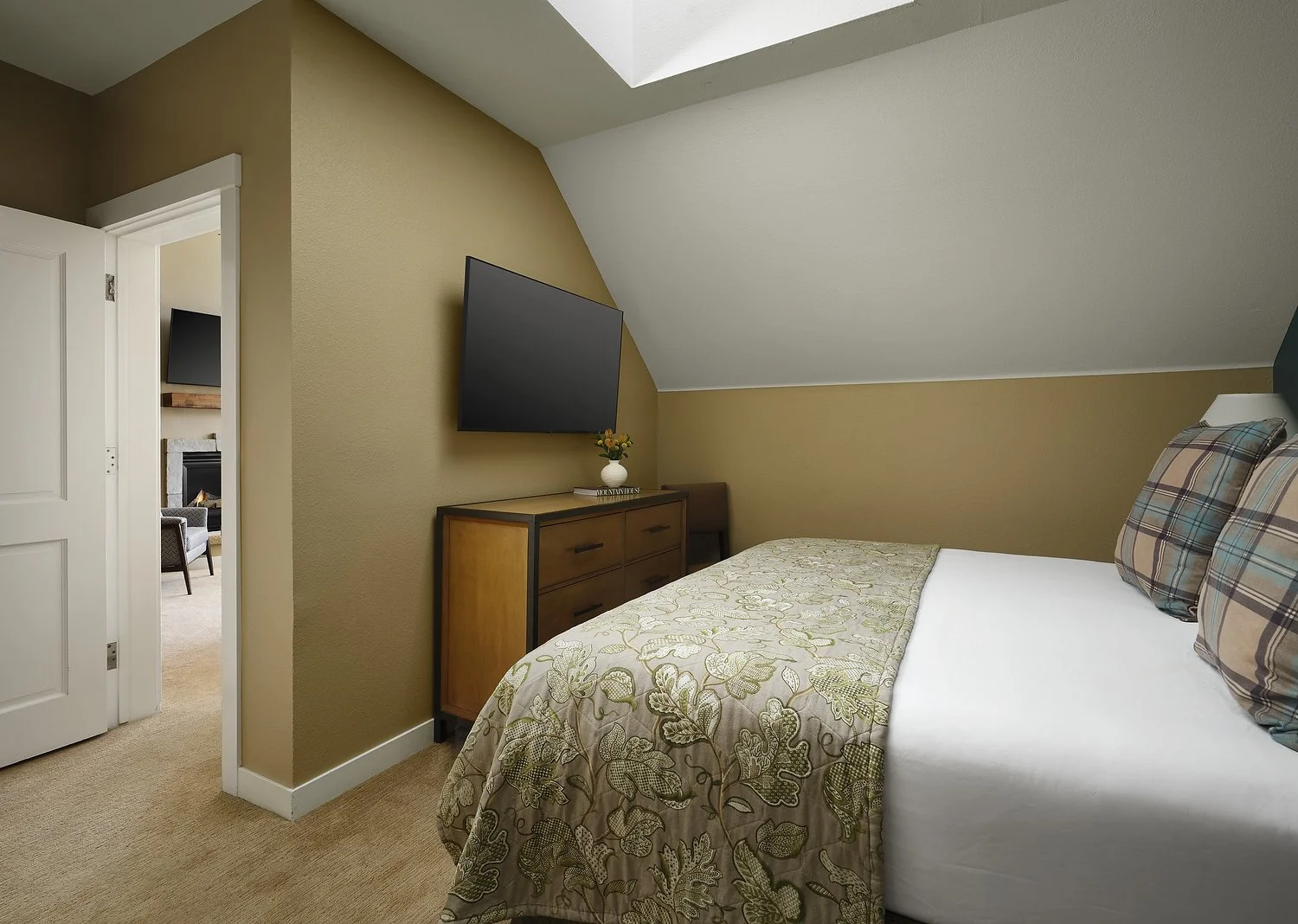 Beaver Creek Mountain lodge rm438 3bdrm villa 3rd bdrm.JPG