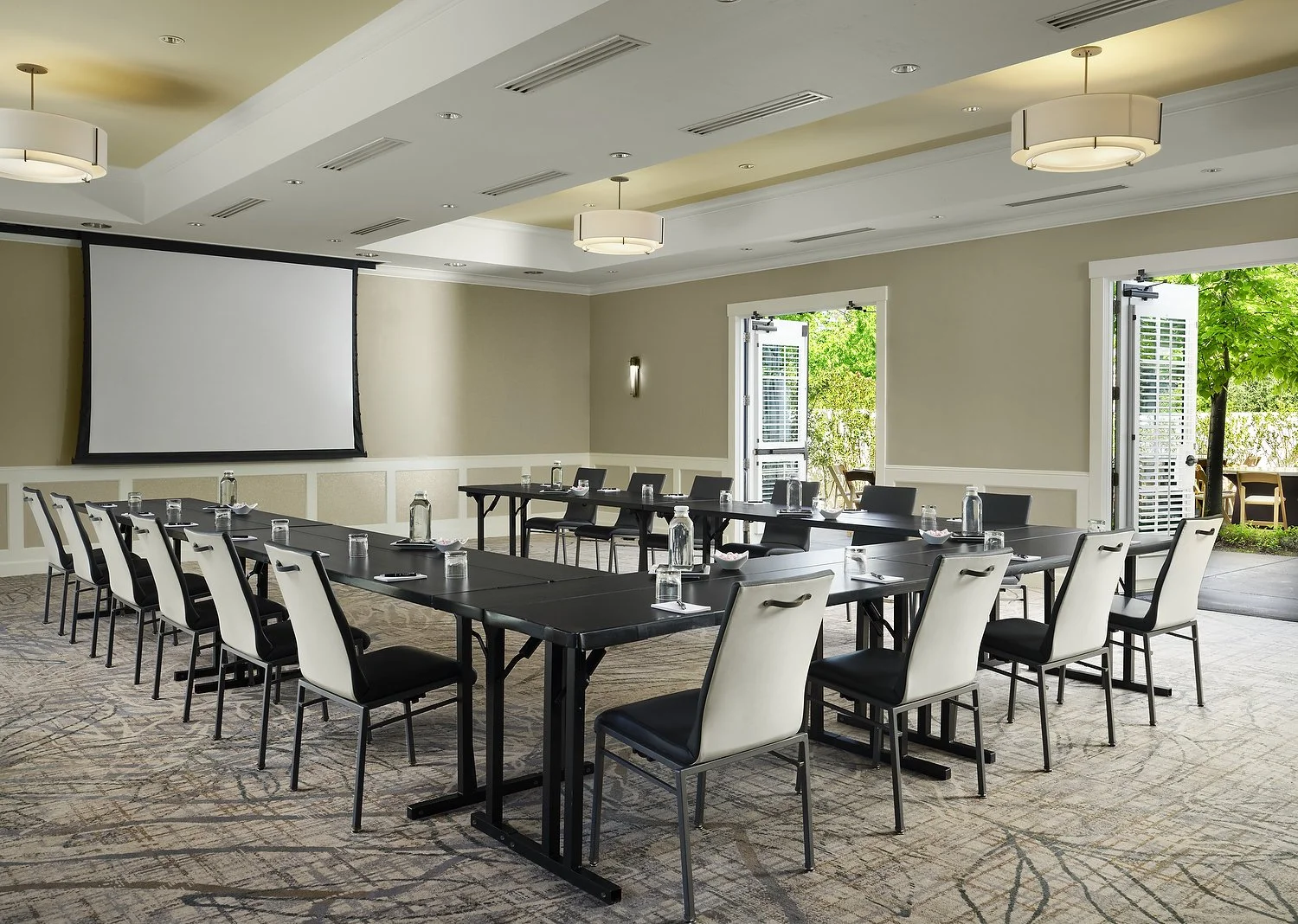 THE LODGE SONOMA BLUE OAK.JPG