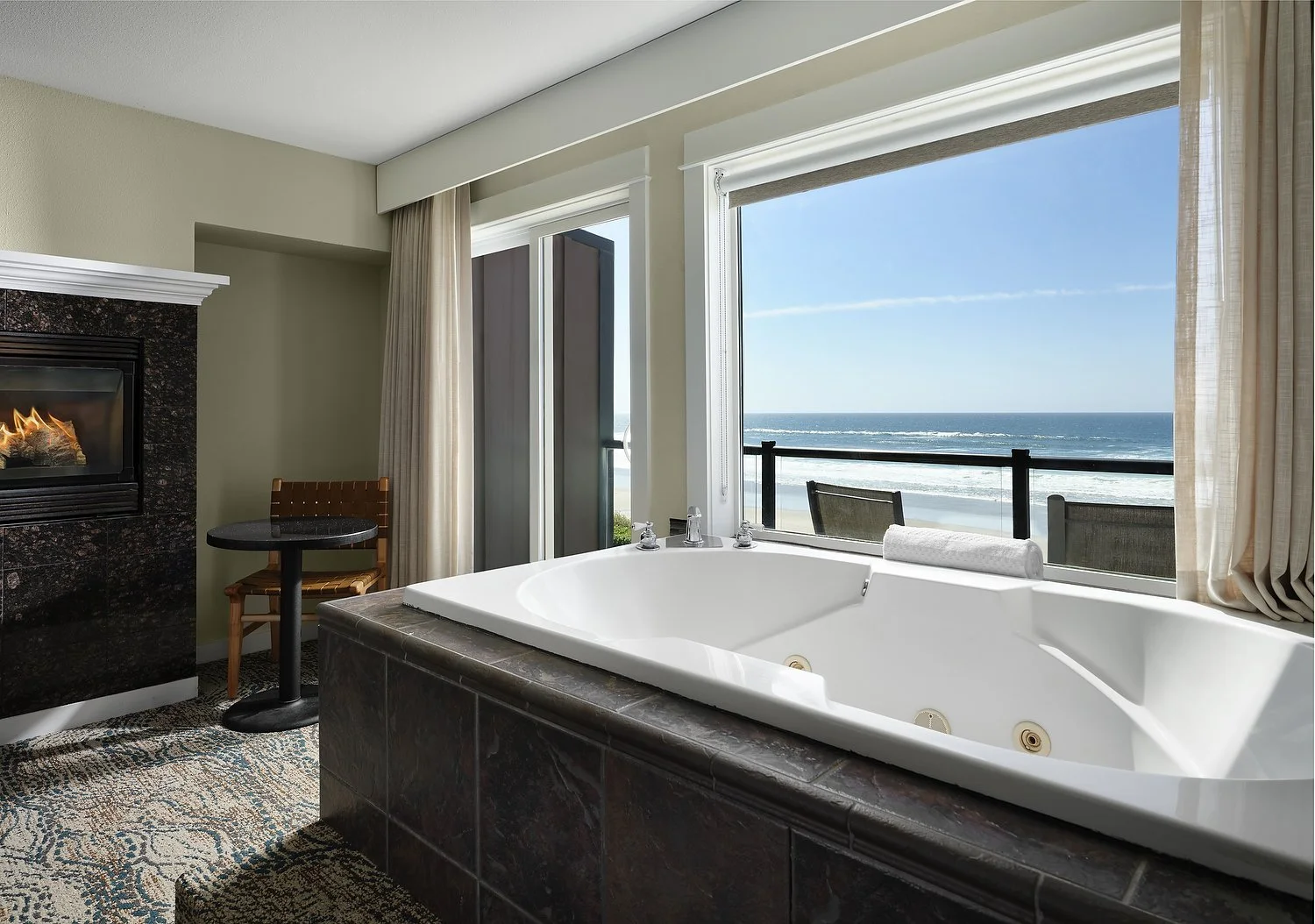 Starfish Manor room 204 sunset suite TUB 1 v2a.JPG