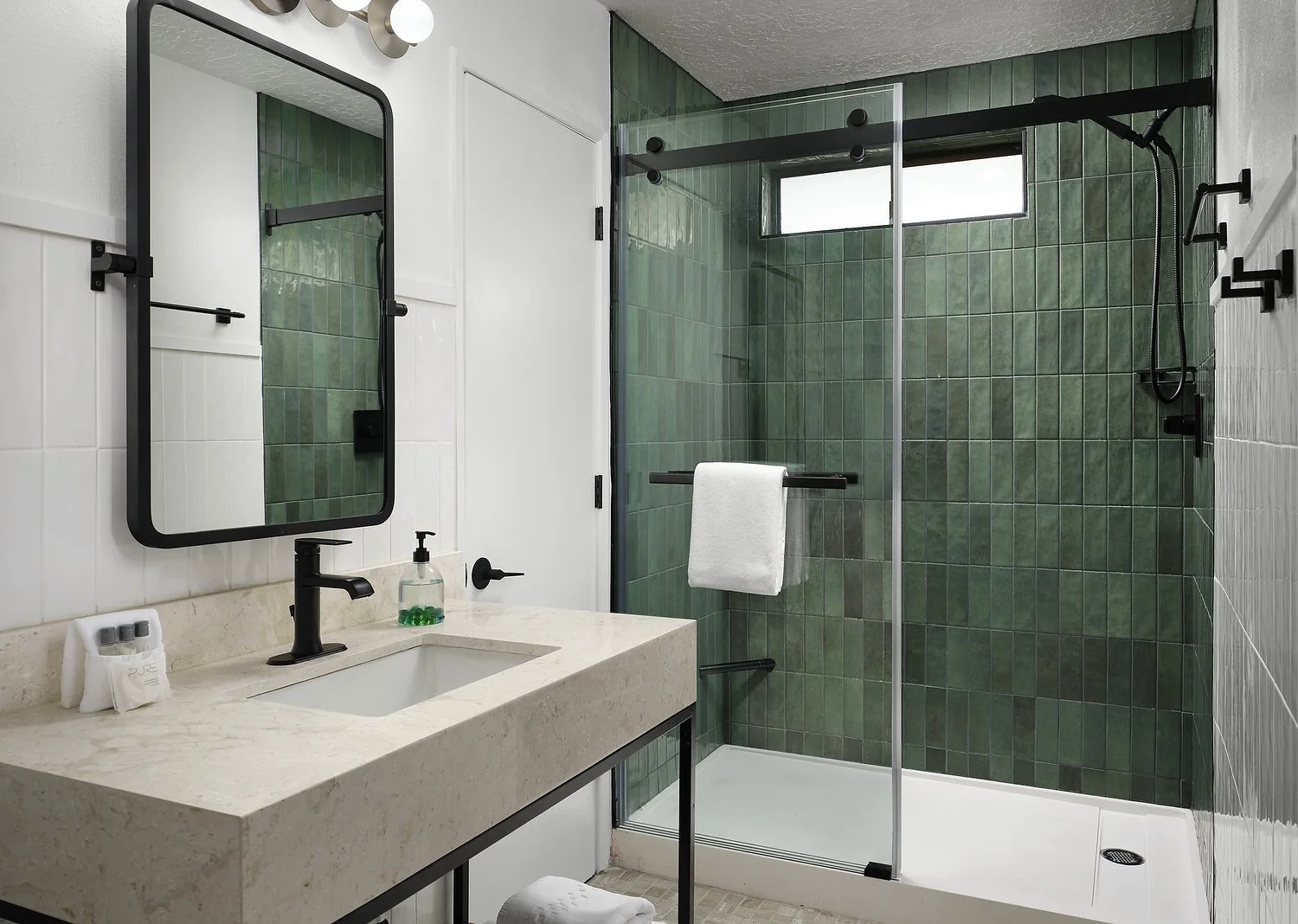 Starfish Manor beach house bath.JPG
