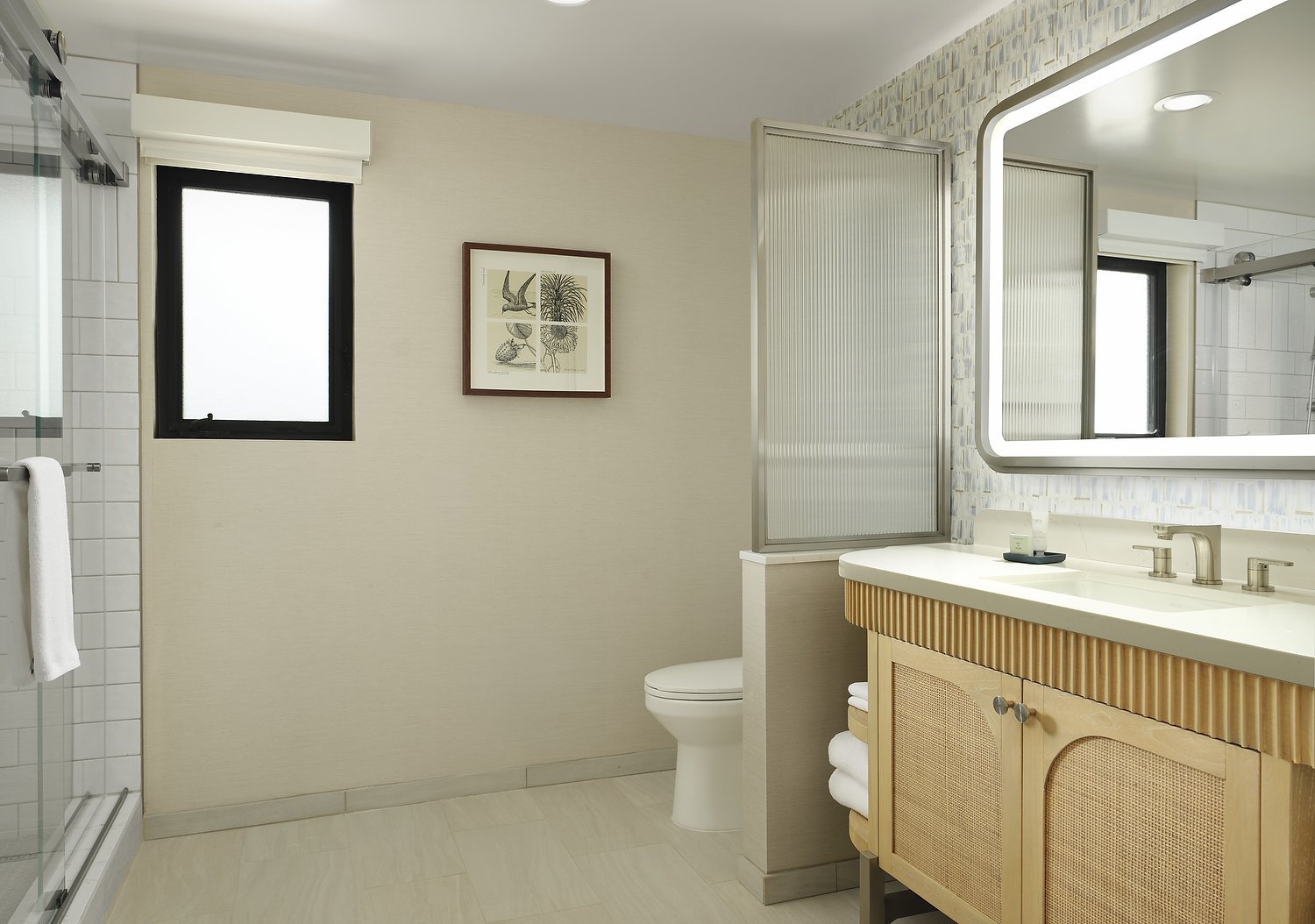 HOTEL SOLEA room 6312 premium king 1.JPG