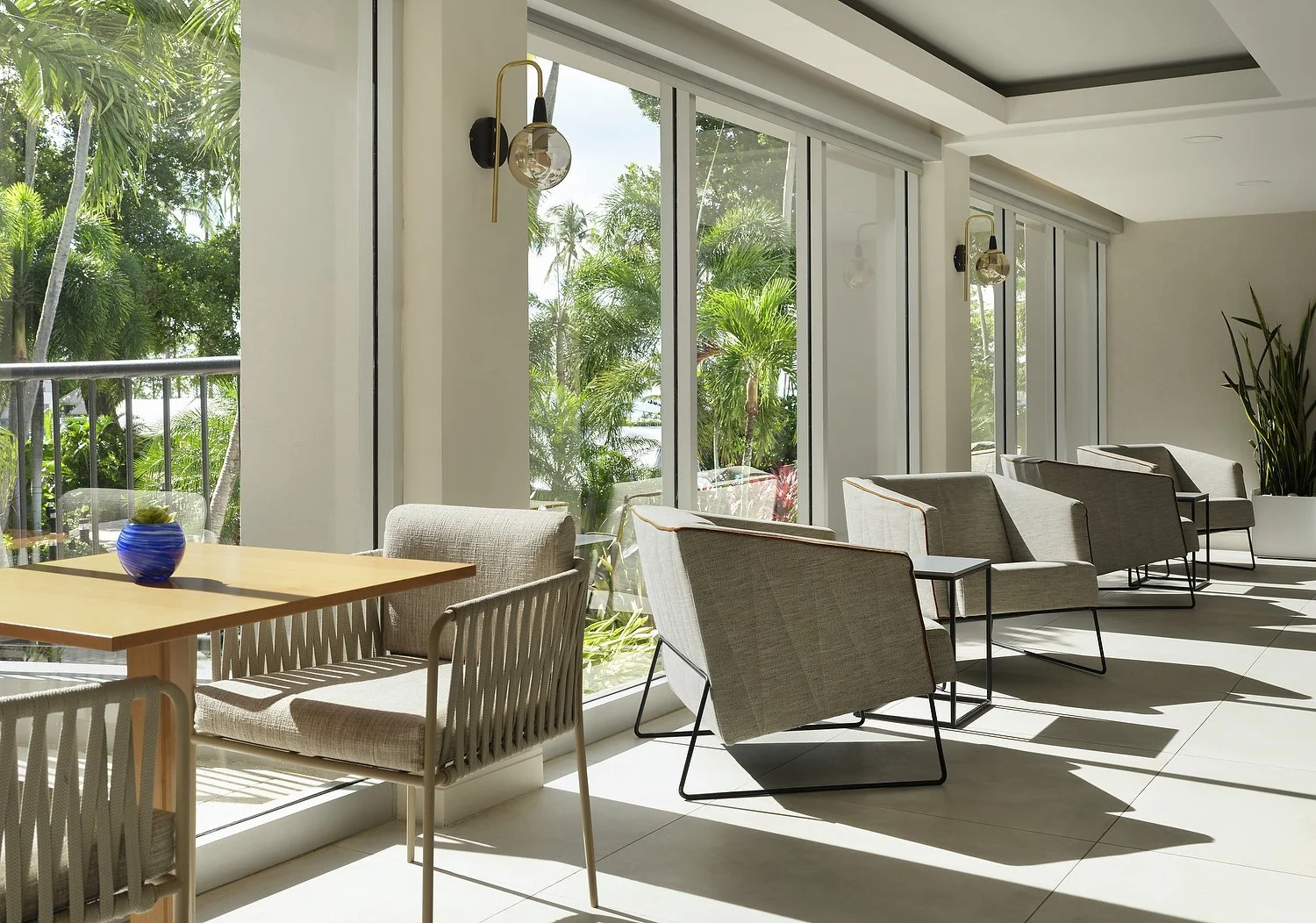 puerto rico sonesta CLUB LOUNGE sitting 2 a.JPG