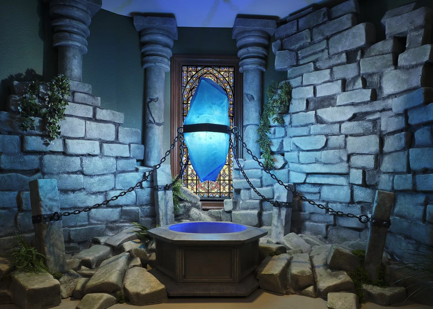 Dellshire crystal in hallway.JPG