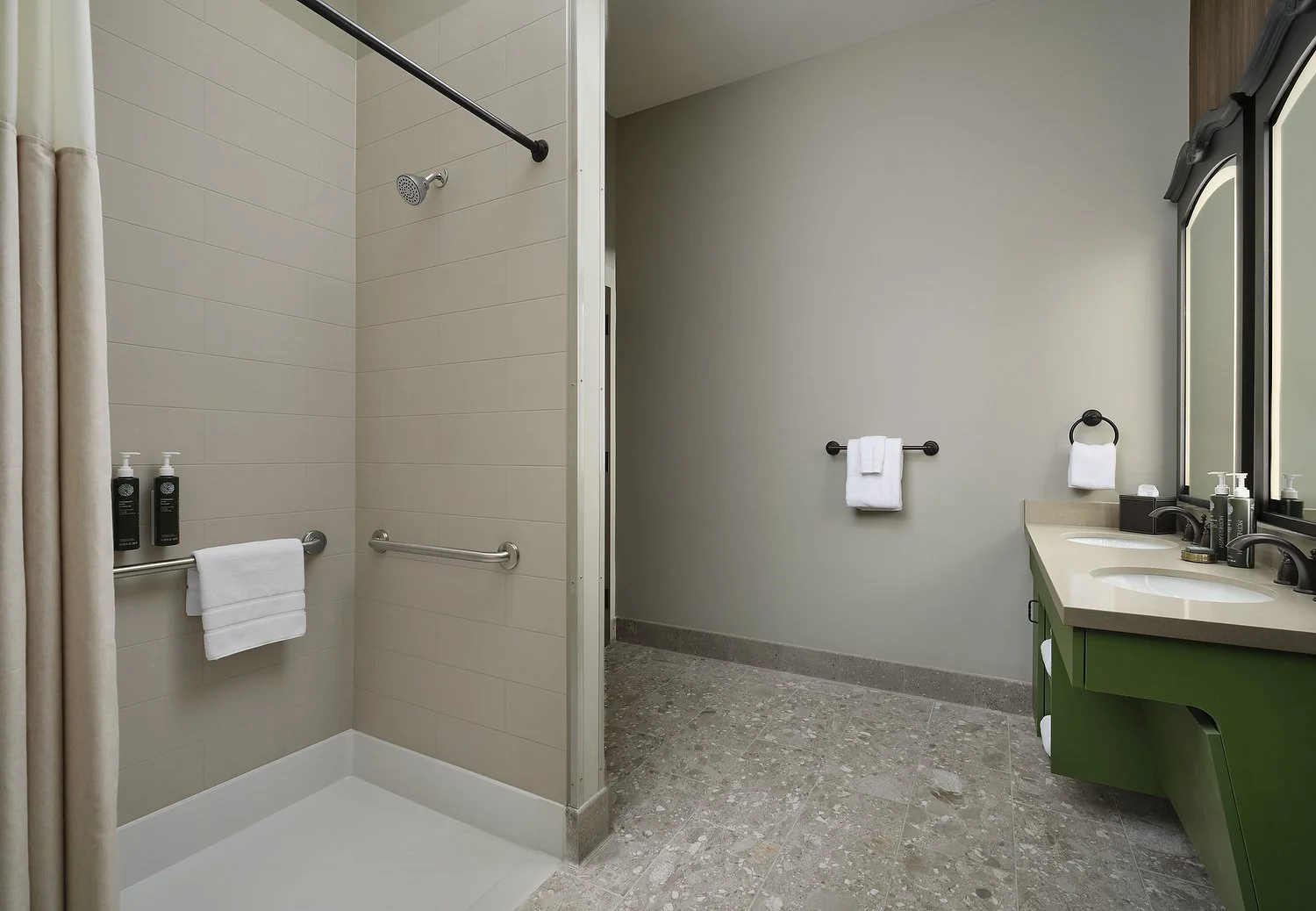 Dellshire room 2312 watchtower suite 2 BR ROLL-IN SHOWER.JPG