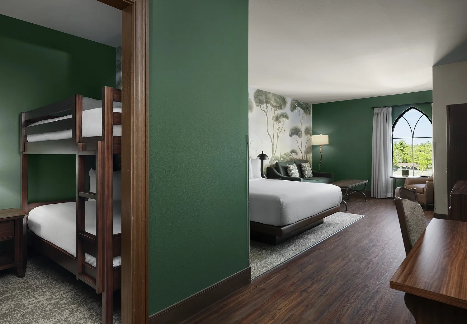 Dellshire room 4113 king w bunks.JPG