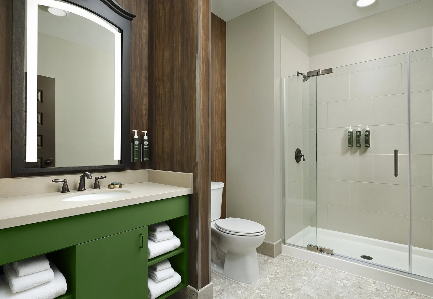 Dellshire room 4216 duke suite bath.JPG