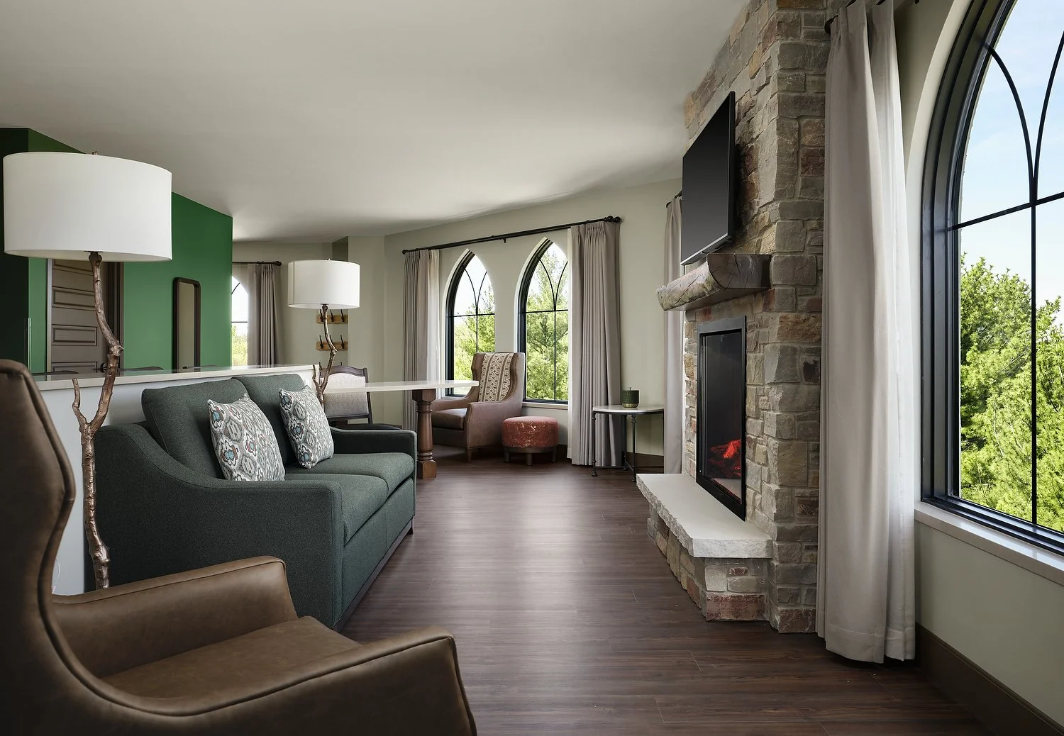 Dellshire room 4312 gatehouse suite living.JPG