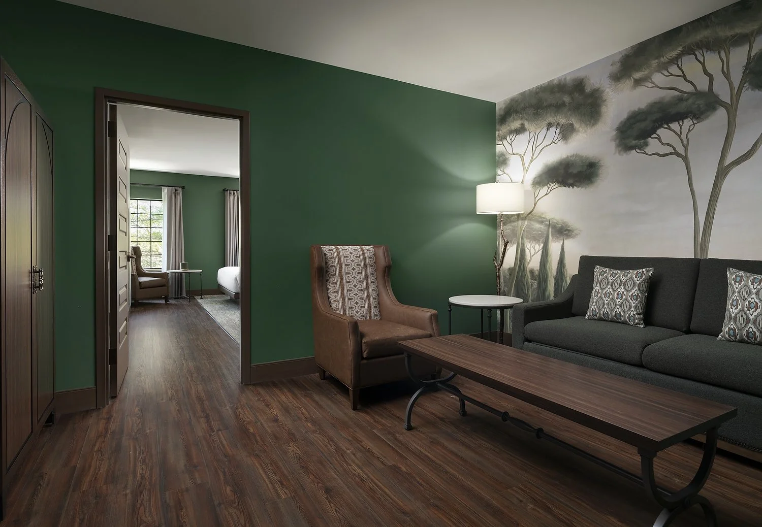 wisconsin Dellshire - Room 3220 - Earl Suite Living.JPG