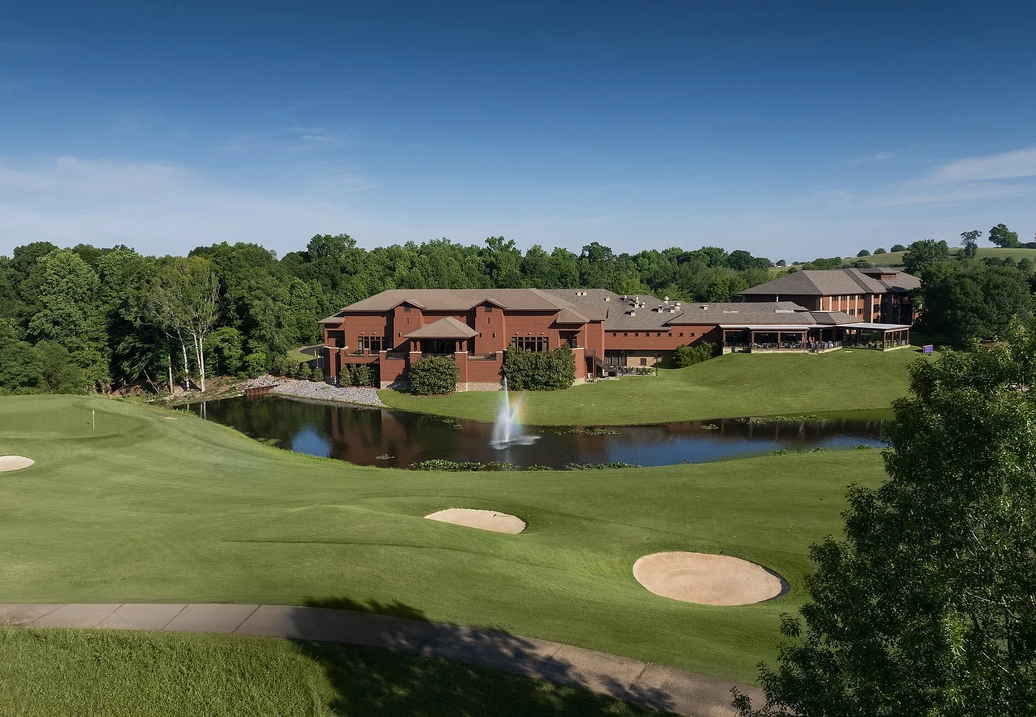 MH_MGMMM_drone_golfcourse_sideA.JPG