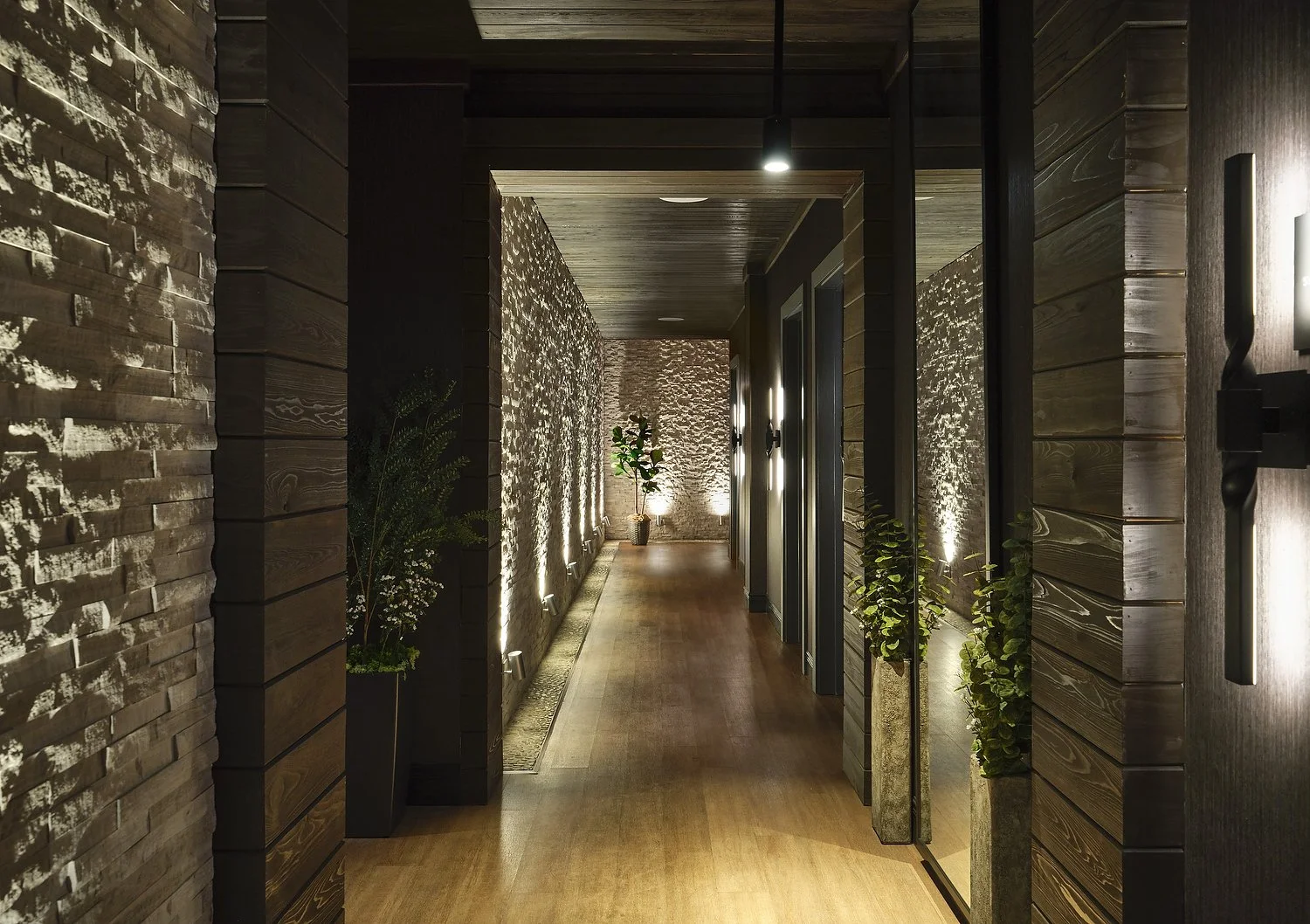 MH_CSGAB_spa_hallway.JPG