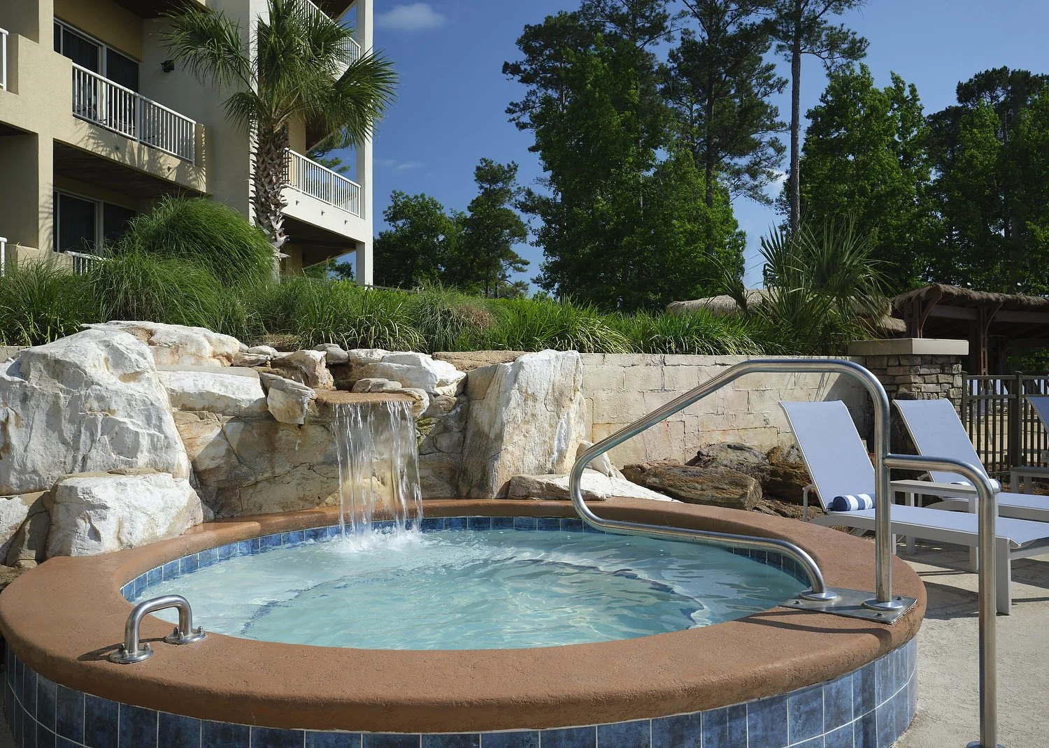 MH_CSGAB_outdoor_hottub.JPG
