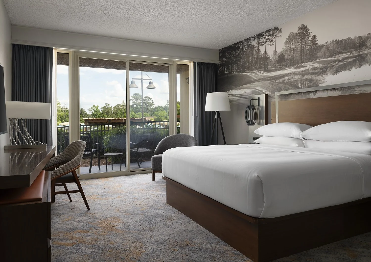 MH_CSGAB_rm132_exec_suite_bedroom.JPG