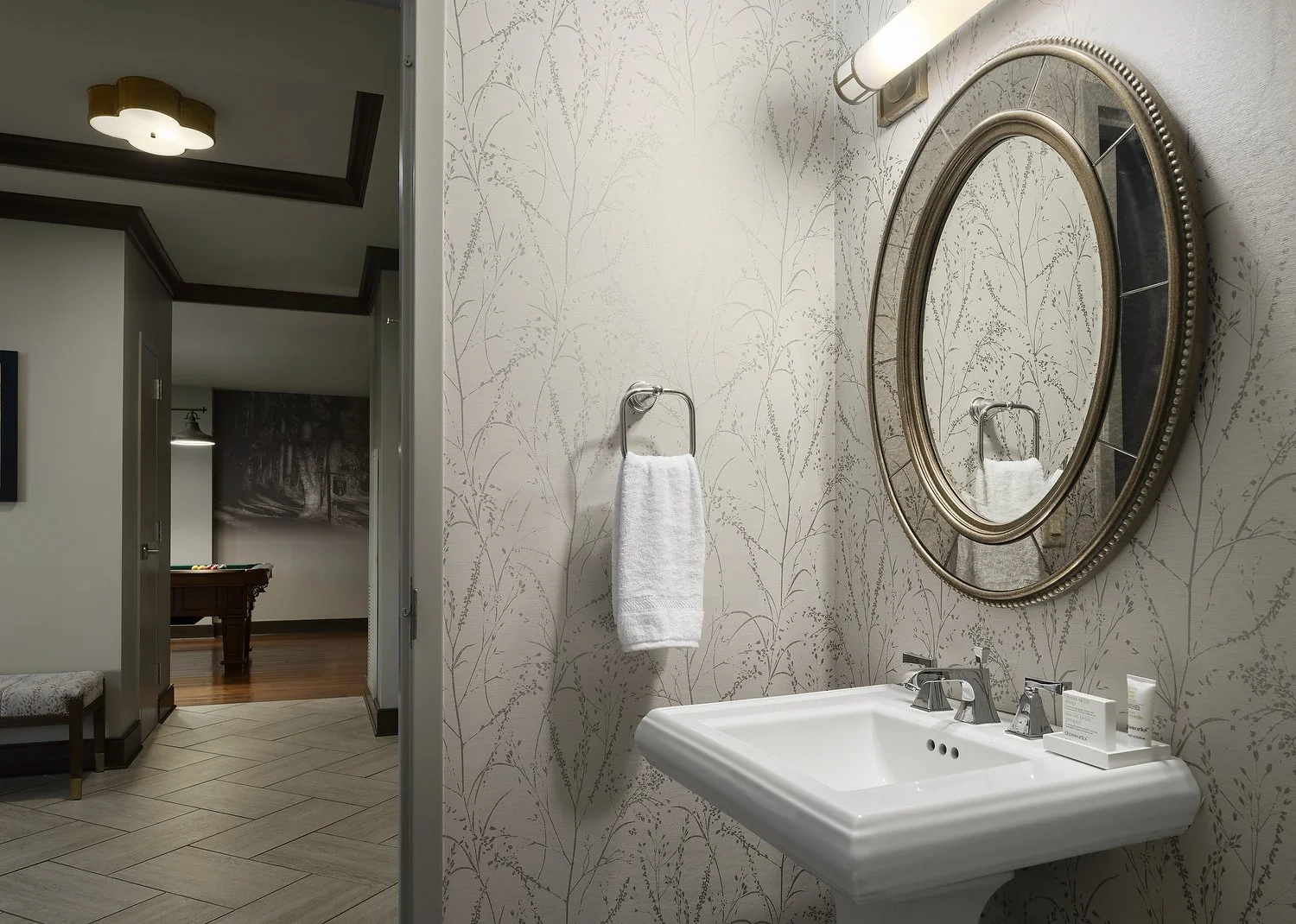 MH_CSGAB_rm400_presidential_suite_halfbath.JPG