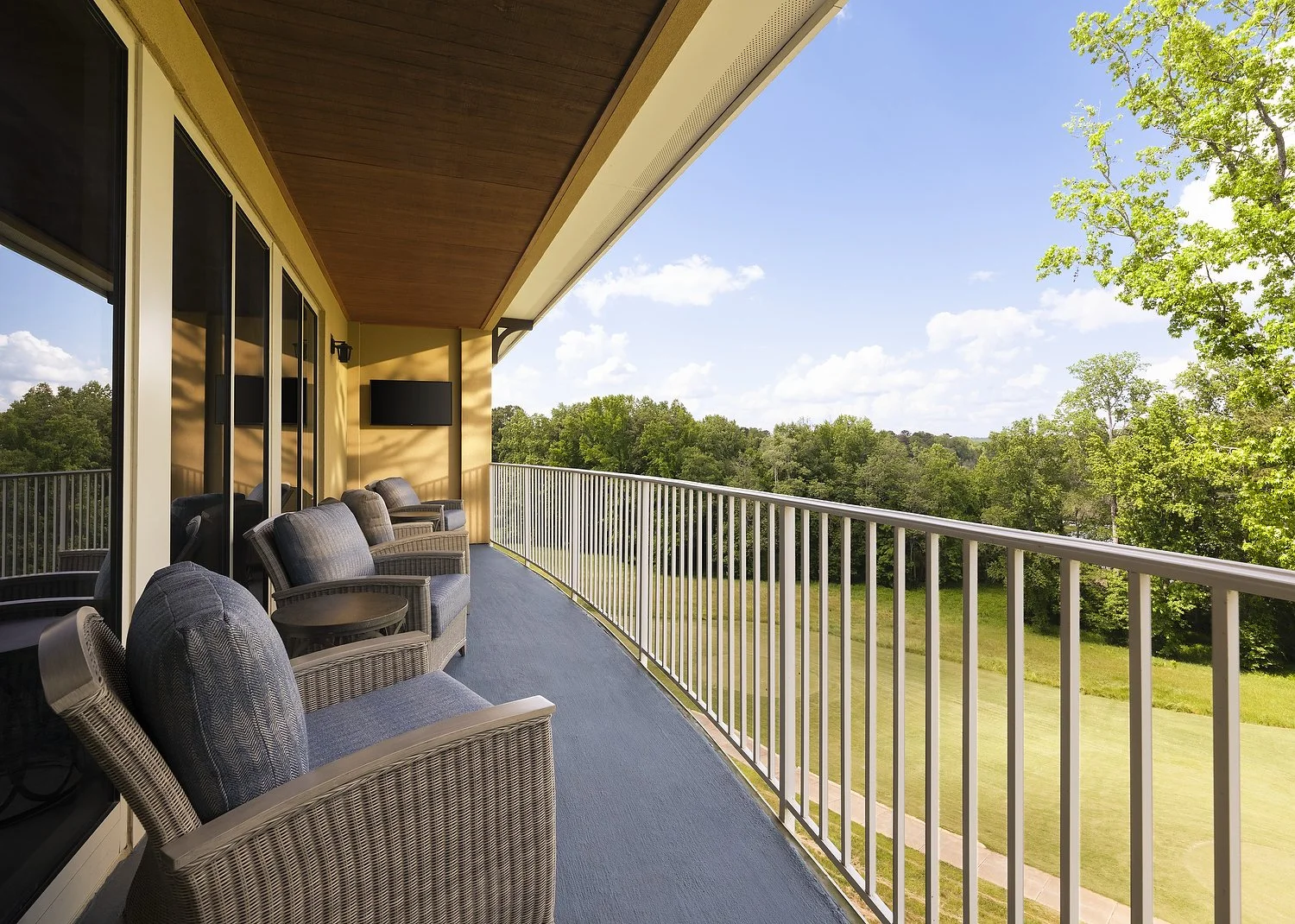 MH_CSGAB_rm400_presidential_suite_living_balcony (Edited).JPG