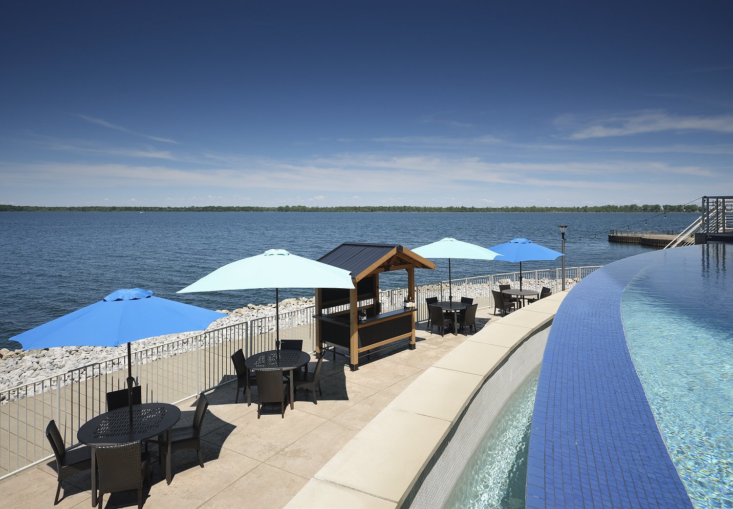 CY_ERIDT_poolbar.JPG