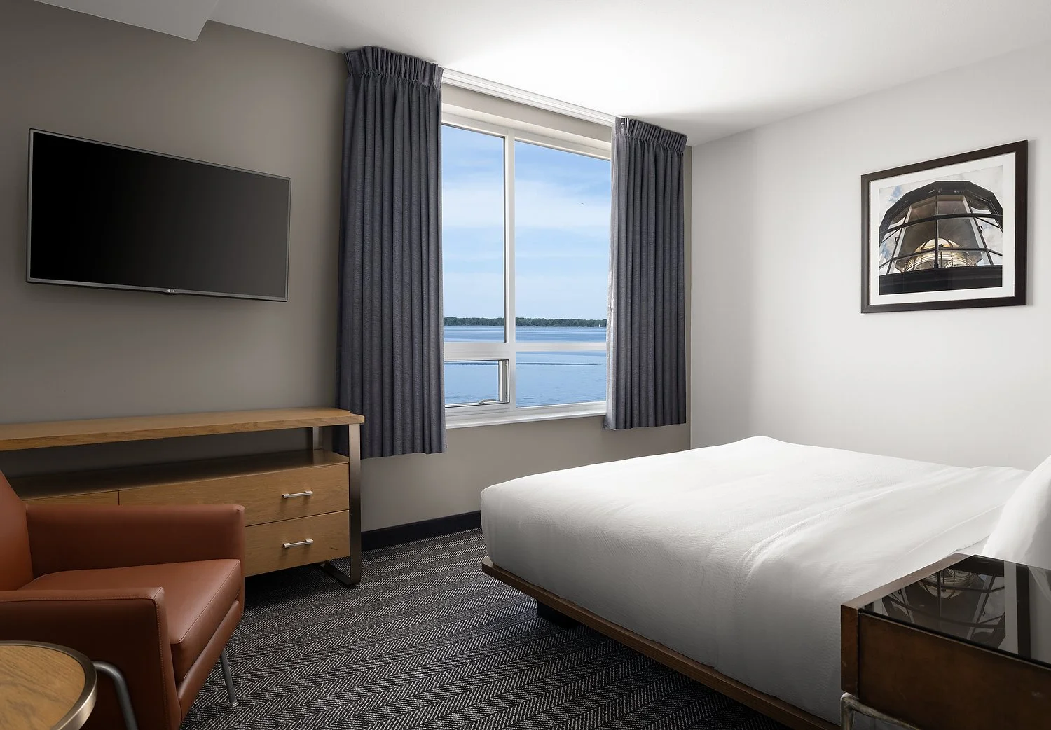 CY_ERIDT_rm201_PBAY_bedroom.JPG