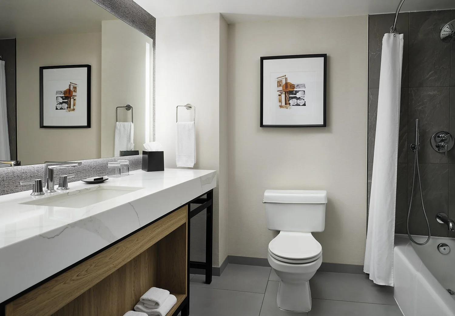 SH_BURAH_RM318_bathroom.JPG