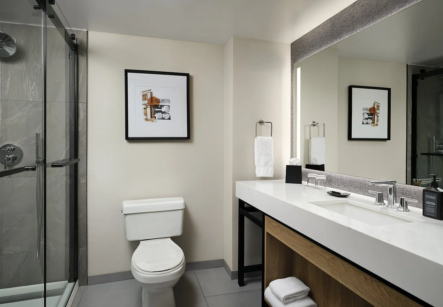 SH_BURAH_RM324_bathroom.JPG