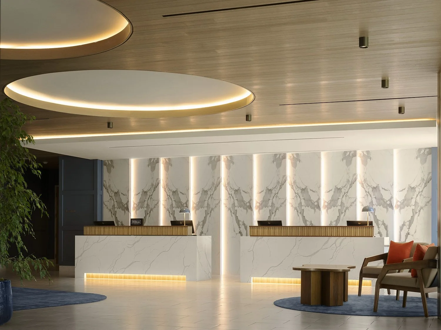 Arcadia Hillton front desk.JPG