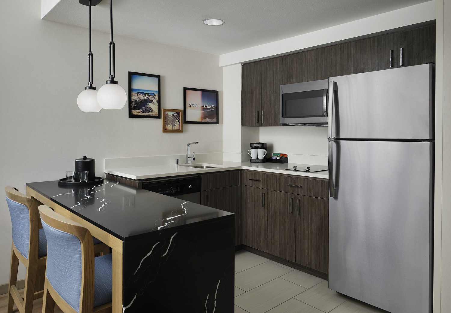 Homewood rm 665 studio 2 queen kitchen.JPG