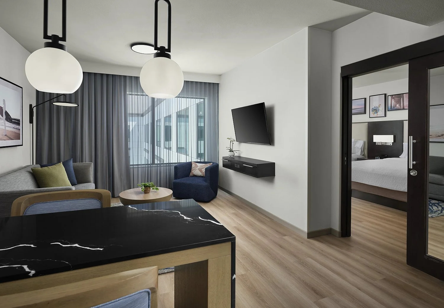 Homewood rm 678 one bedroom two queen wide.JPG