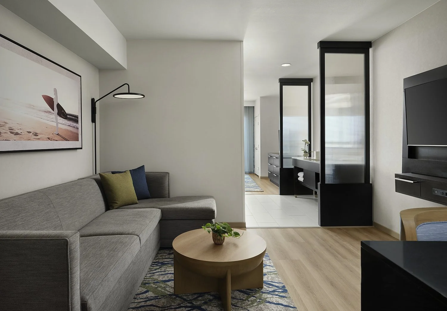 Homewood rm 6101 studio king living vs.JPG