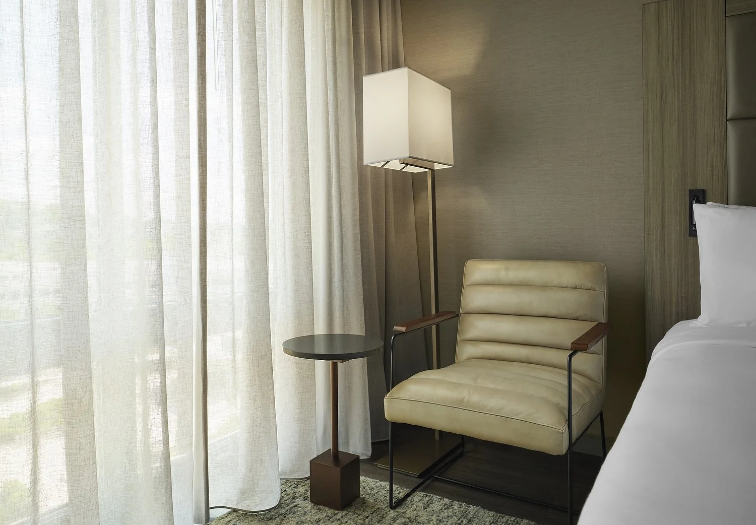Guest room QQN double queen seating area 2.JPG