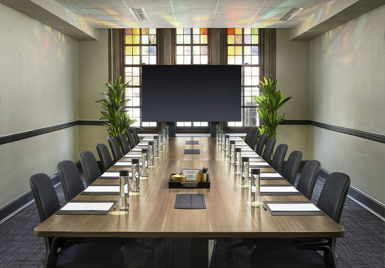 AK_INDWK_rm258_conference_room.JPG