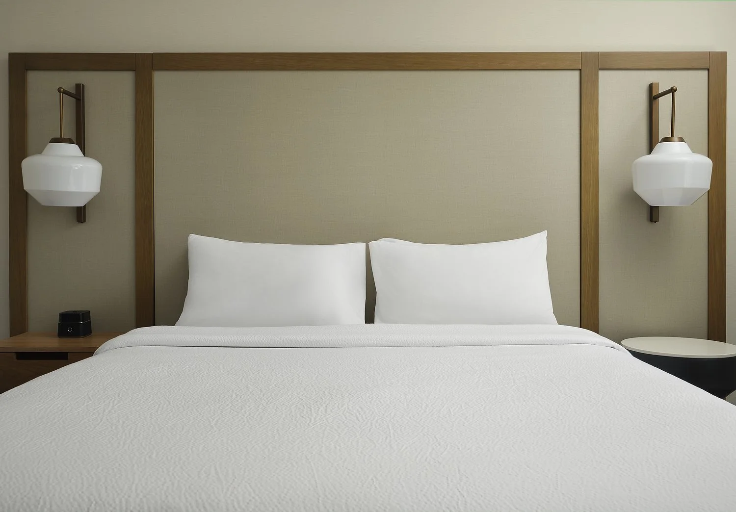 FF_DENOO_rm356_king_headboard.JPG
