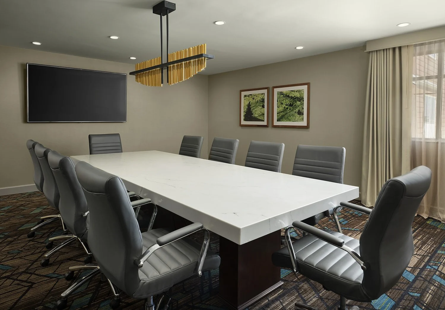 FF_DENOO_boardroom.JPG