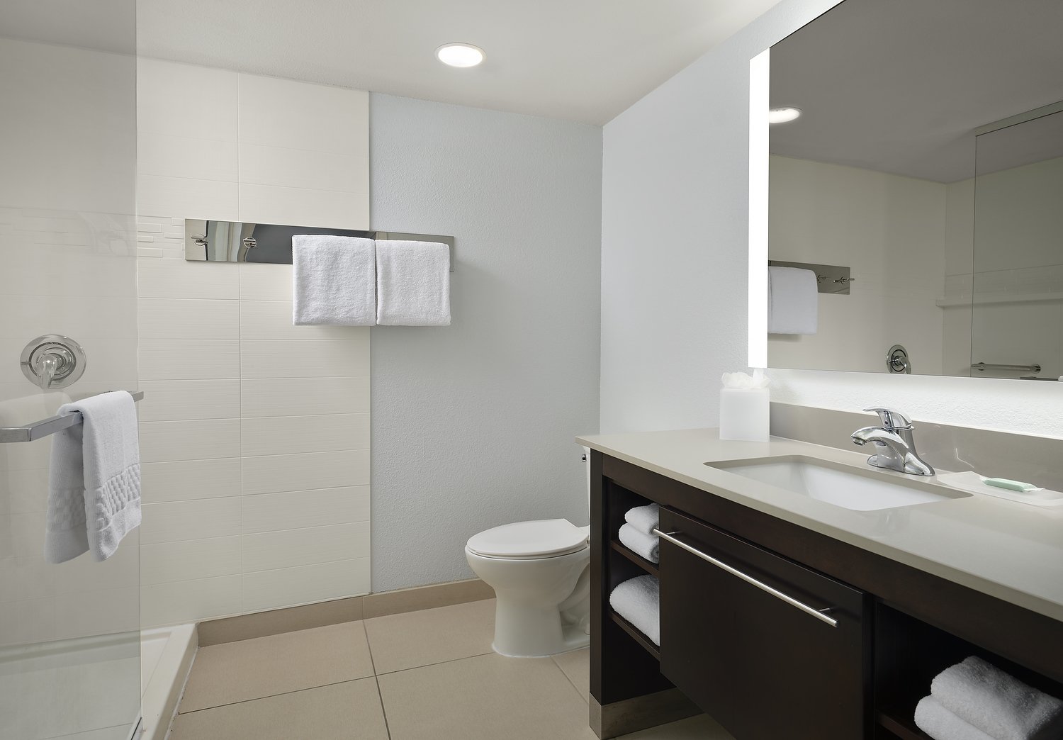 RI_DENOF_rm430_bathroom.JPG