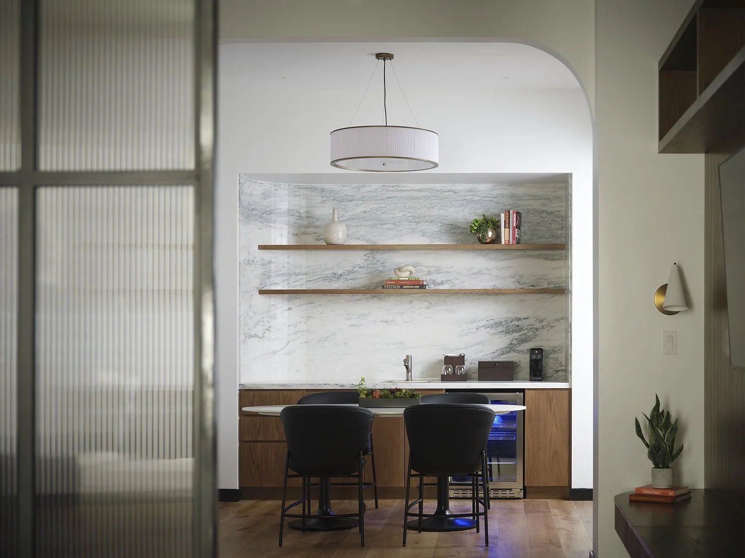 921 wet bar.JPG