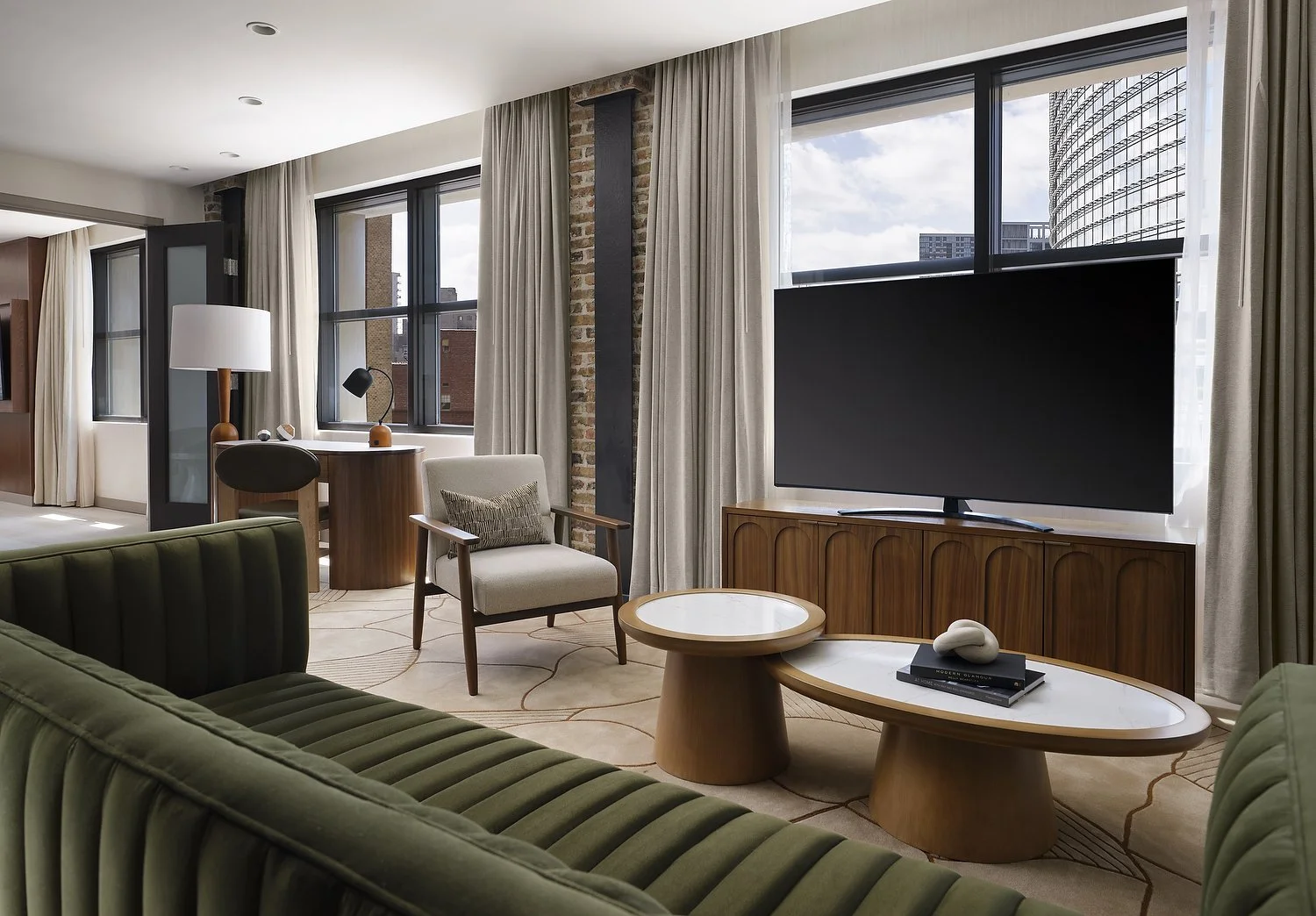 2105 presidential sitting area window 1.JPG