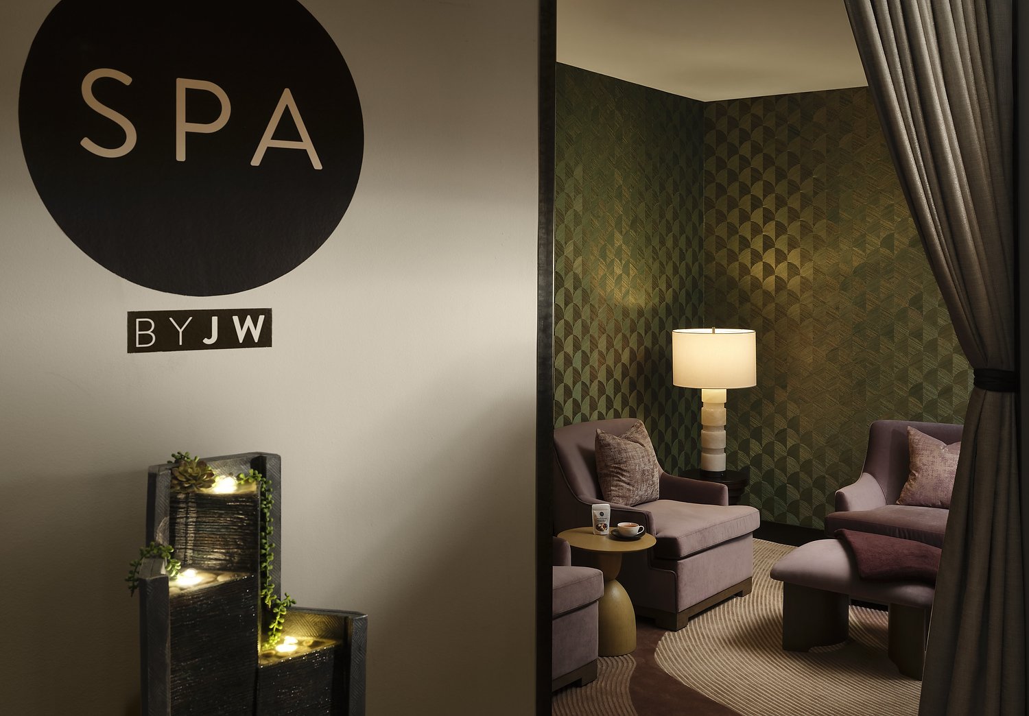 SPA RELAXATION ROOM C.JPG