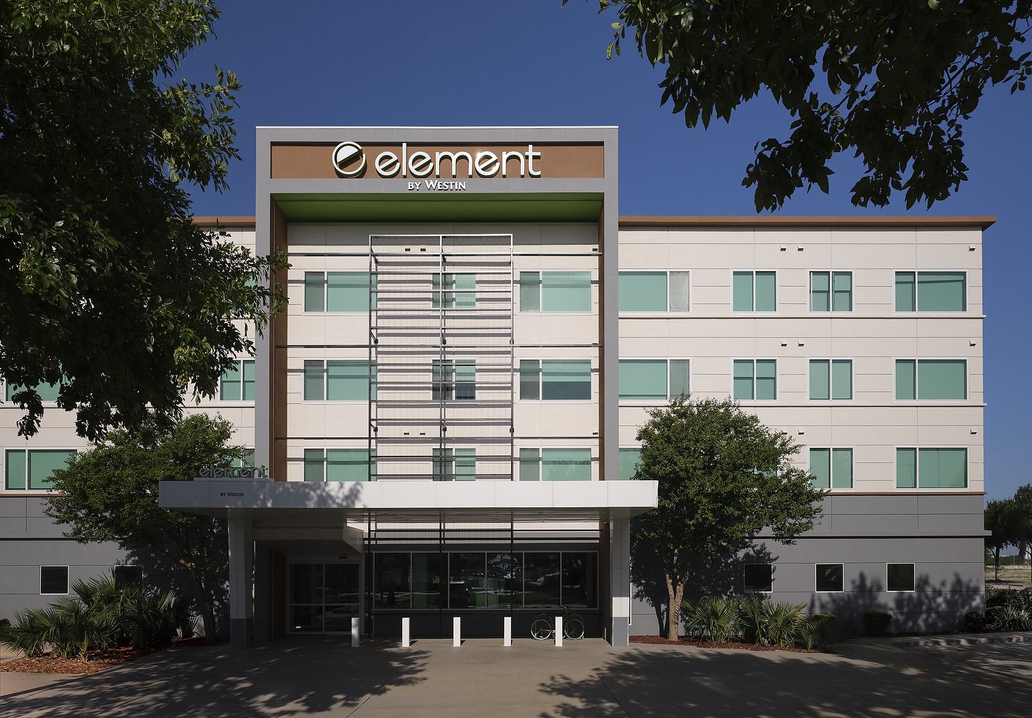 EL_DFWEL_exterior.JPG