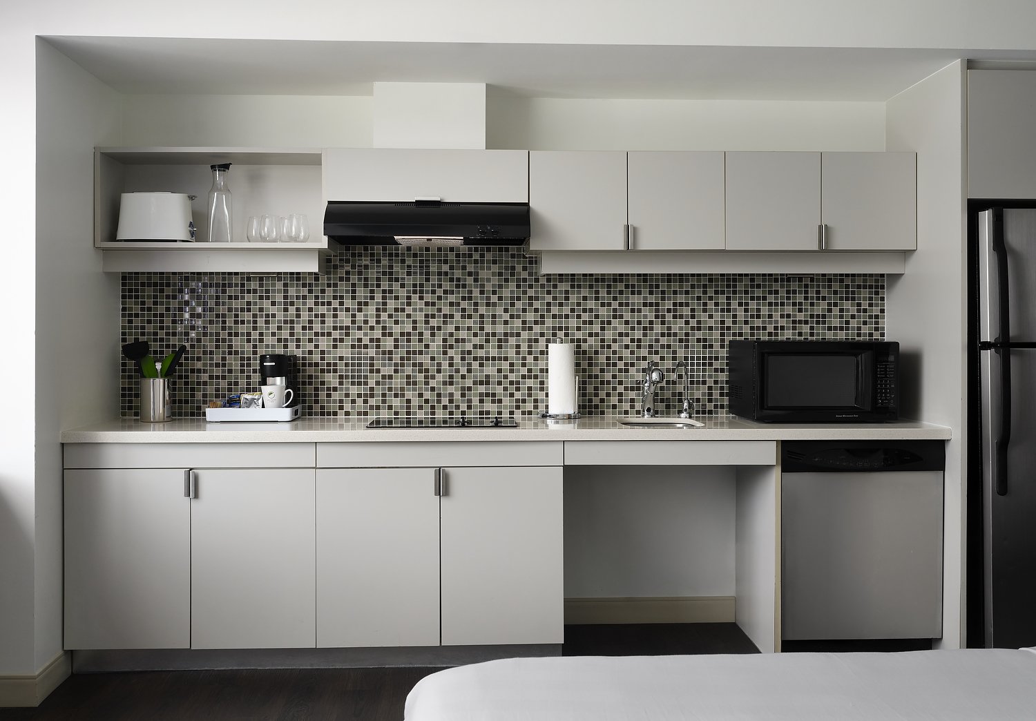 EL_DFWEL_rm106_ada_kitchen.JPG