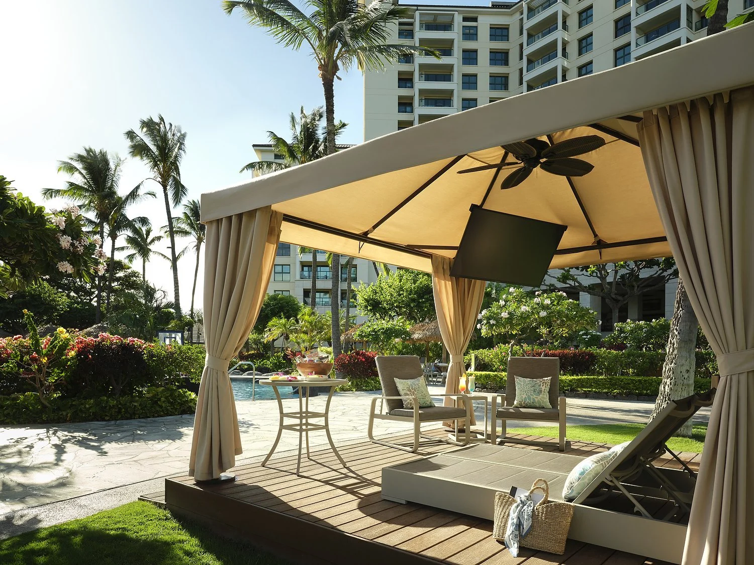 cabana next to pool.JPG