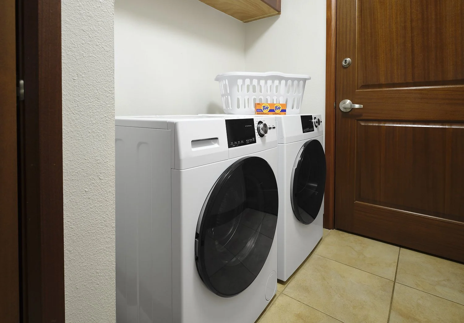 KAUAI MARRIOTT guest laundly.JPG