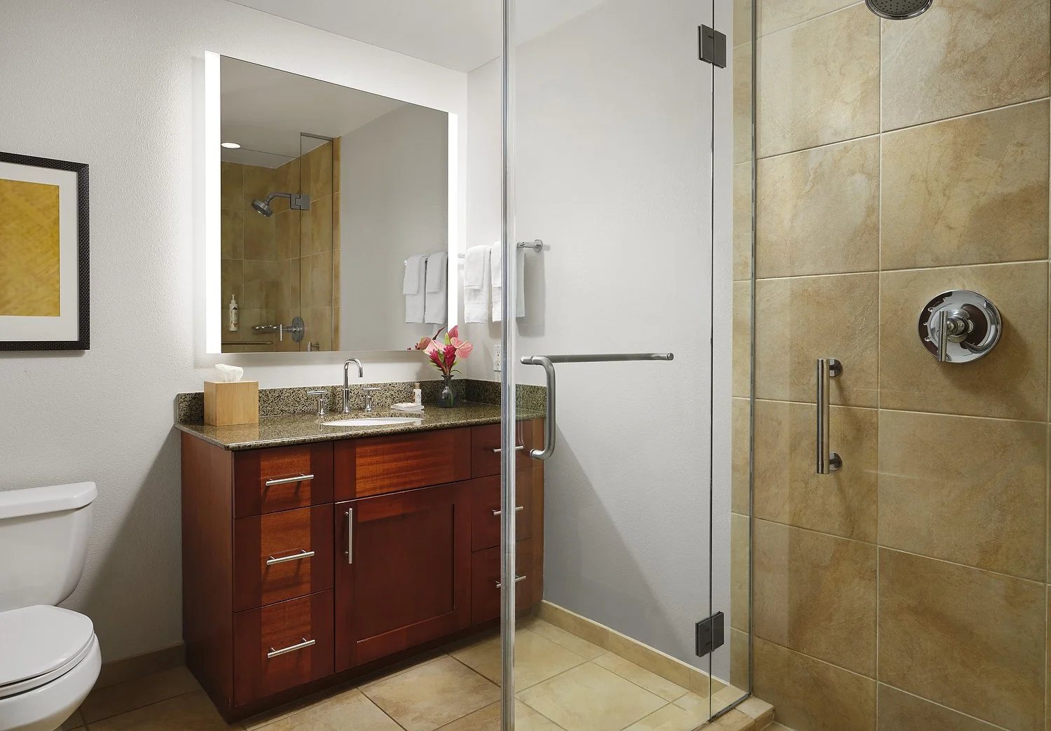 KAUAI MARRIOTT room 1111 IVTM 2 bedroom iland view guest bath.JPG