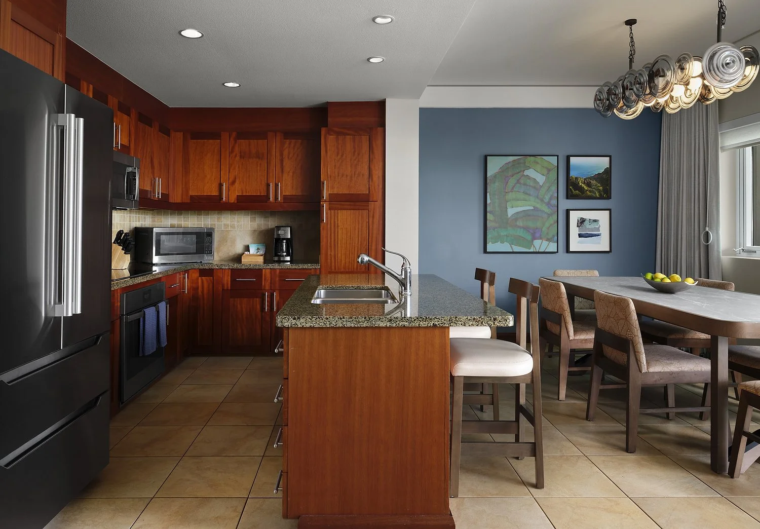KAUAI MARRIOTT room 1116 IVTM ADA KITCHEN.JPG