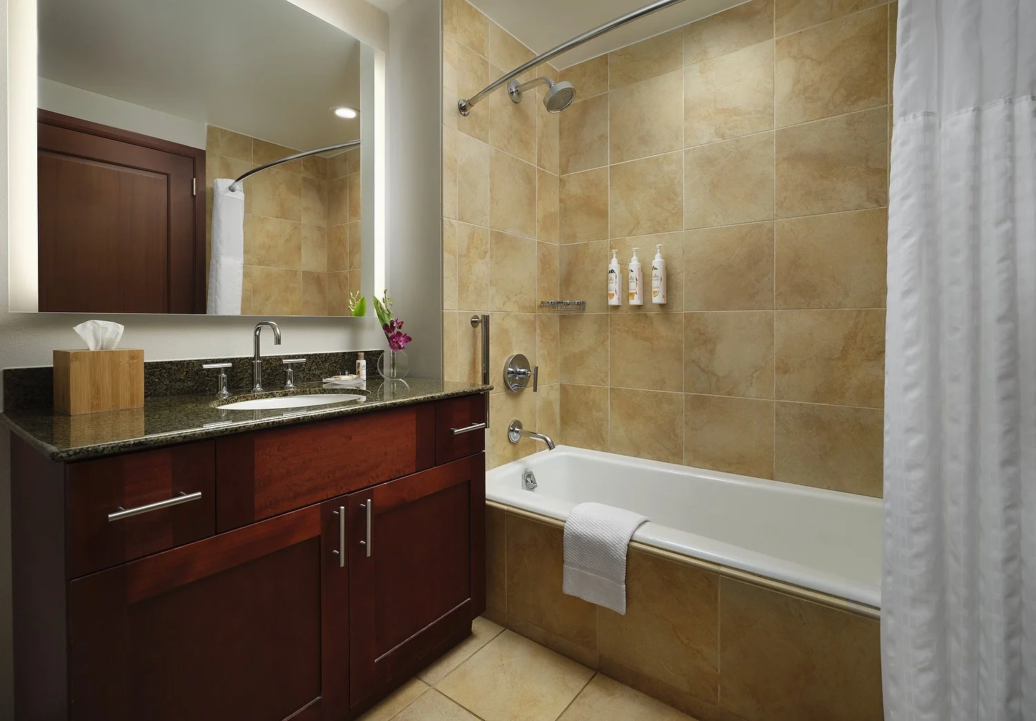 kauai marriott room 1206 3rd bedroom bath.JPG