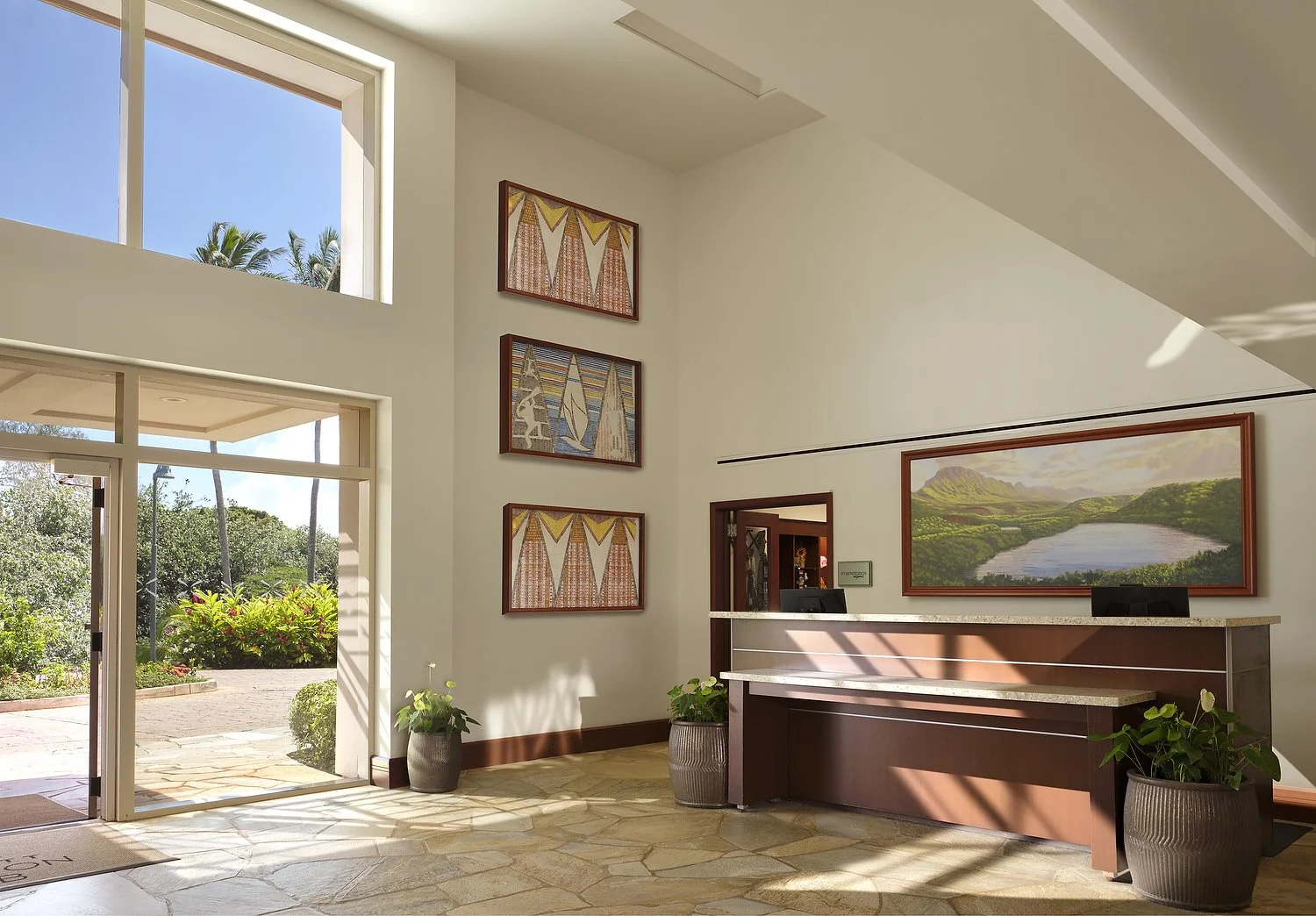 kauai mvc front desk 2 (Edited).JPG