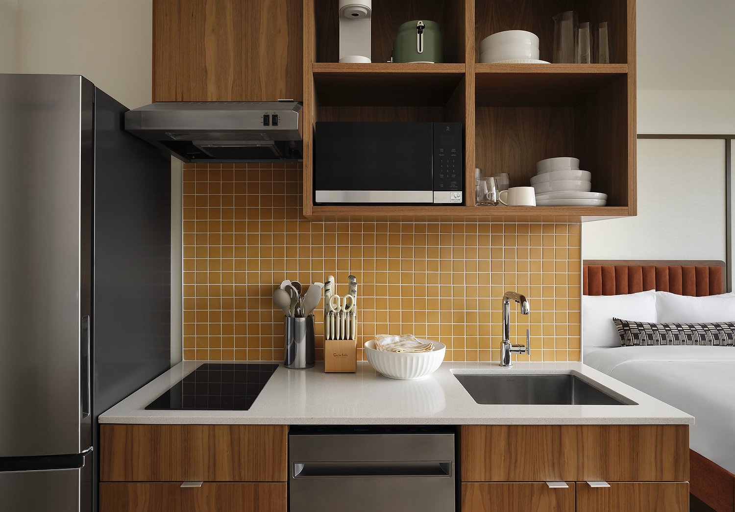 detroit apartment kitchen.JPG