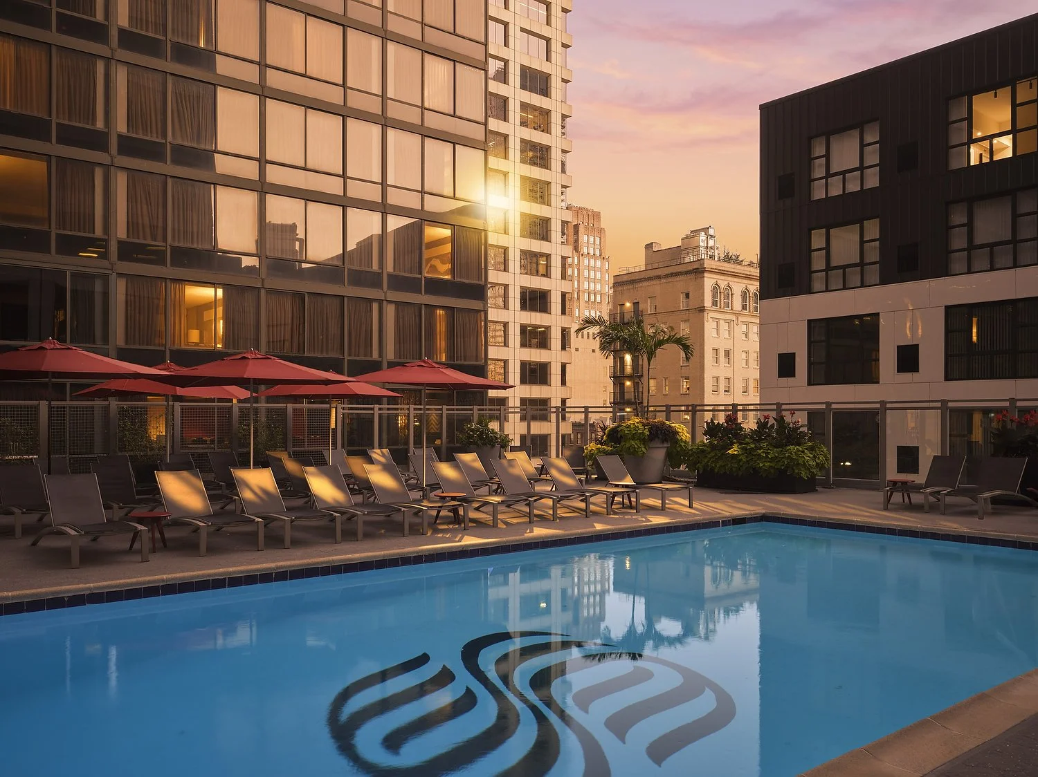 Sonesta Philly pool 3.JPG