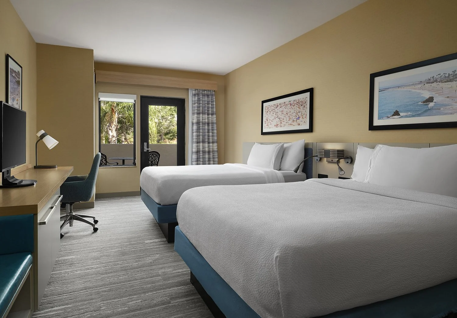 DEL MAR HGI room 218 2 queen w balcony.JPG