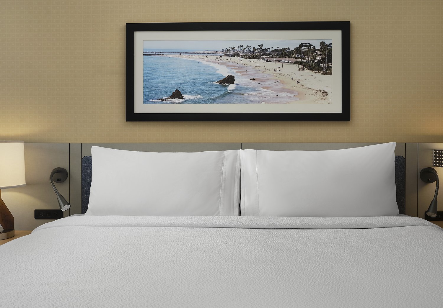 DEL MAR HGI room 220 king w balcony headboard.JPG